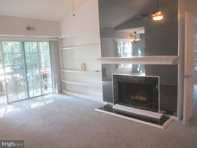 Building Photo - 204 Beacon Hill Dr