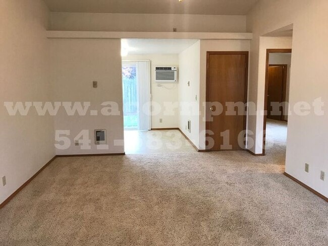 Building Photo - 1056 Colony Pond Dr