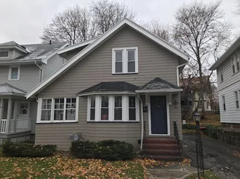 Primary Photo - 39 Durham St
