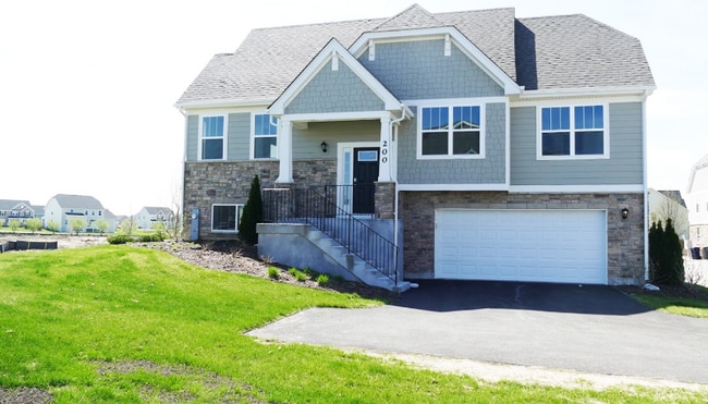 Building Photo - 200 Goldenrod Dr