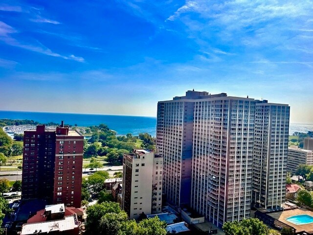 Foto del edificio - 4343 N Clarendon Ave