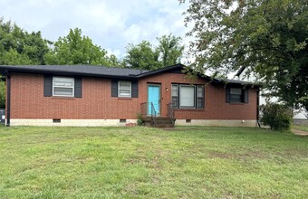 Building Photo - 2007 Forrest Green Dr