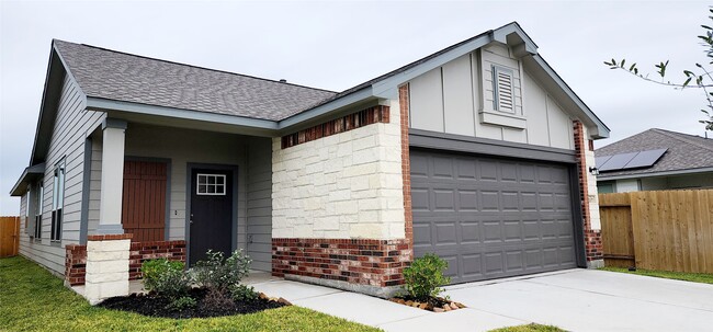 Building Photo - 207 Tejas Vlg Pkwy
