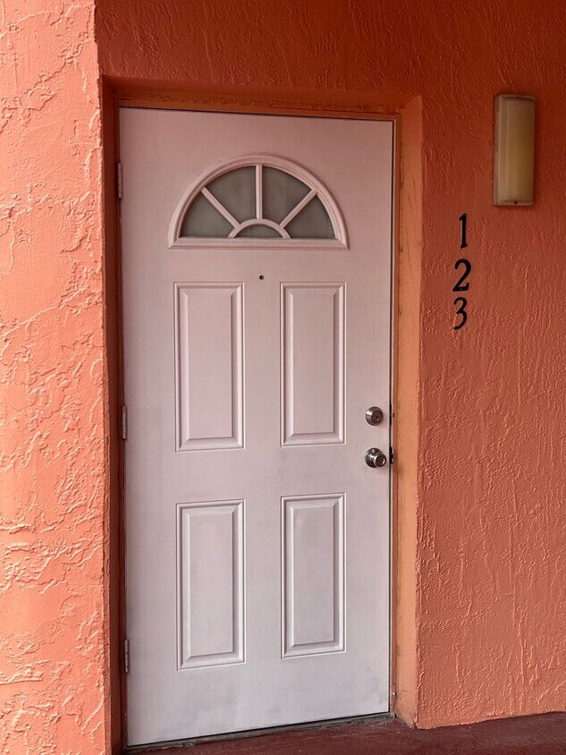 Foto del edificio - 2777-123 N. Poinciana Blvd, Kissimmee, FL ...