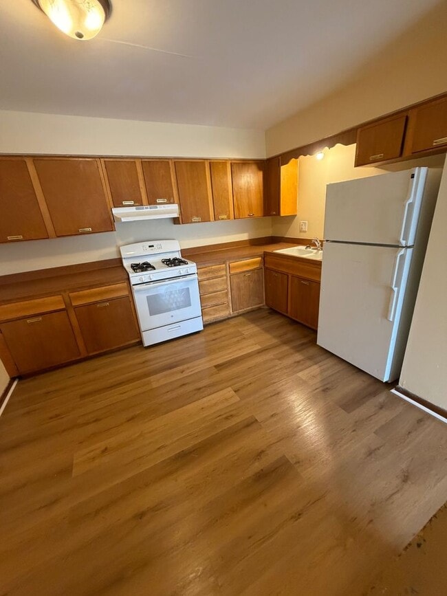 Interior Photo - Harrison Ave