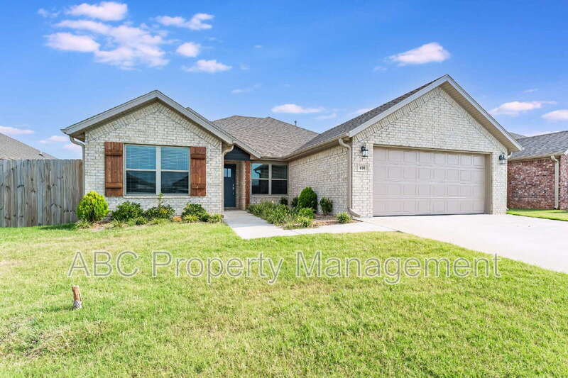 Primary Photo - 410 Citation St