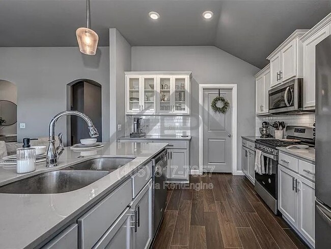 Building Photo - 15740 Caney Dr