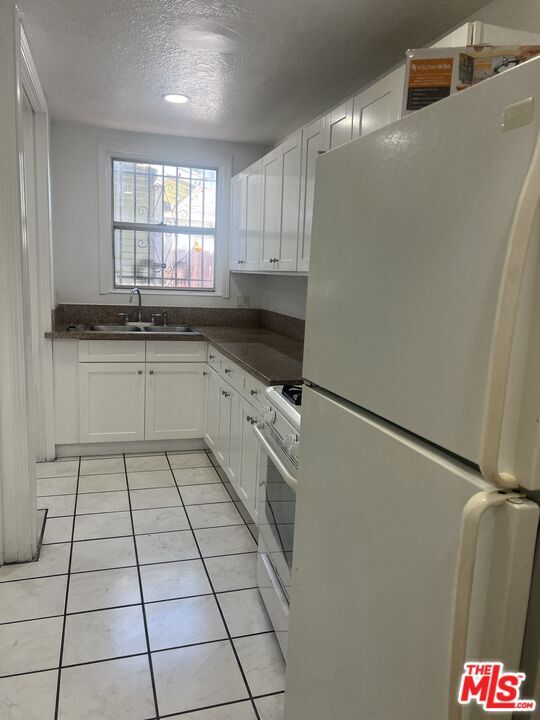 Foto del edificio - 6313 S Victoria Ave