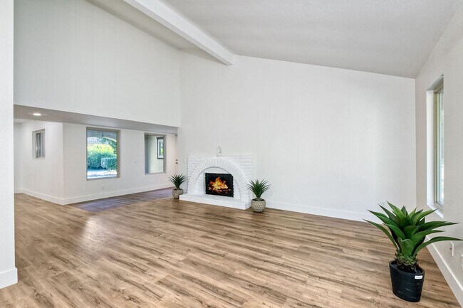 Foto del edificio - 124 Candy Ln