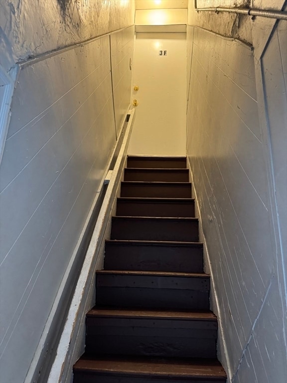 Building Photo - 166 Winter St