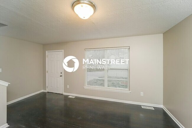 Foto del edificio - 4 Bedroom Pet-Friendly Home in Louisville, KY with Main Street Renewal