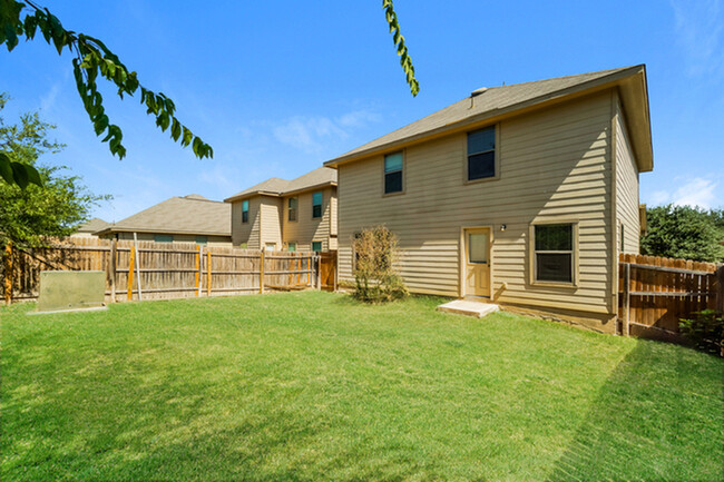 Building Photo - 2903 Aspen Mdw