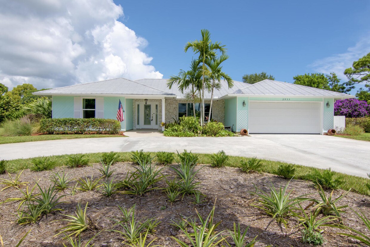 2955 NE Loquat Ln, Jensen Beach, FL 34957 House Rental in Jensen