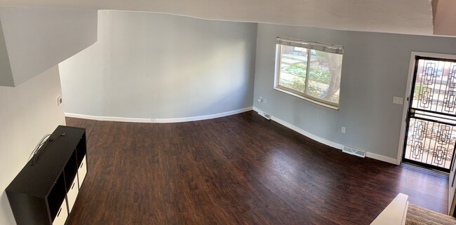 Foto del edificio - 5250 Garrison St