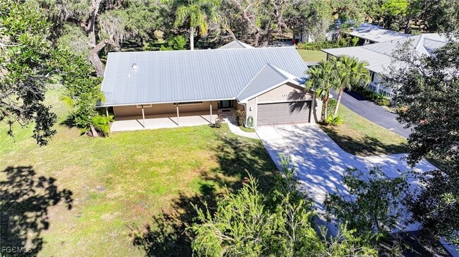 Building Photo - 1250 Riverbend Dr