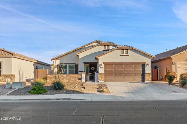 Foto del edificio - 10808 W Cottontail Ln