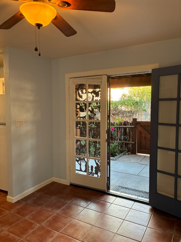 Building Photo - 723 Agua Fria St