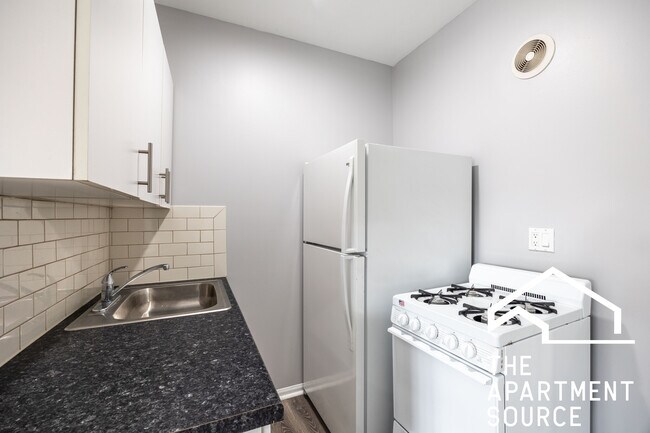 Foto del edificio - 4031 N Kenmore Ave