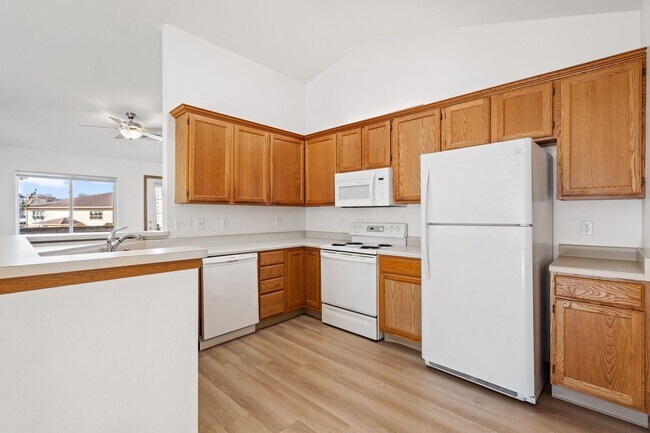 Foto del edificio - Harper Court Townhomes