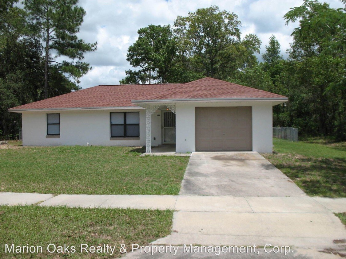Foto principal - 3 br, 2 bath House - 329 MARION OAKS COURSE