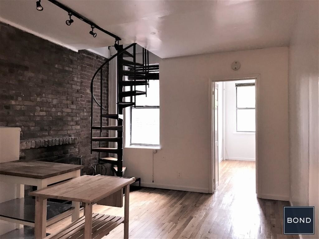 Primary Photo - 311 W 22nd St