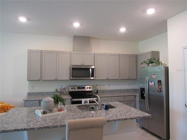 Building Photo - 1193 Lido Dr