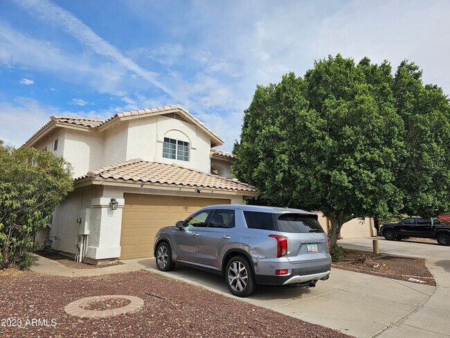 Building Photo - 1012 E Butler Dr