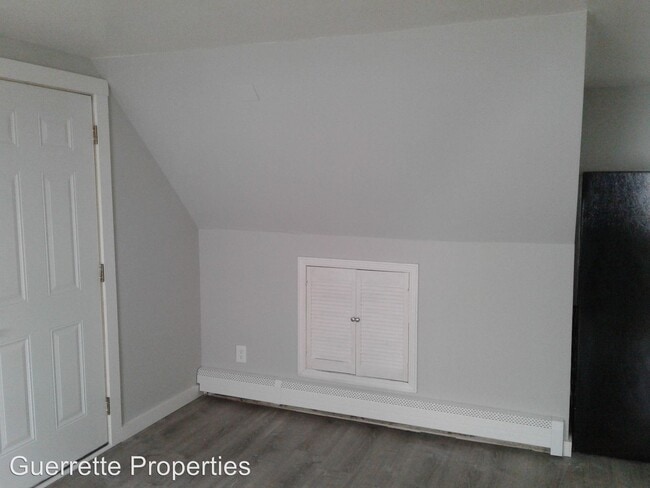 Building Photo - 24 Sewall St