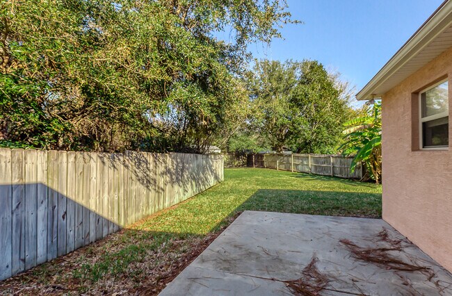 Foto del edificio - 132 Marsh Island Cir