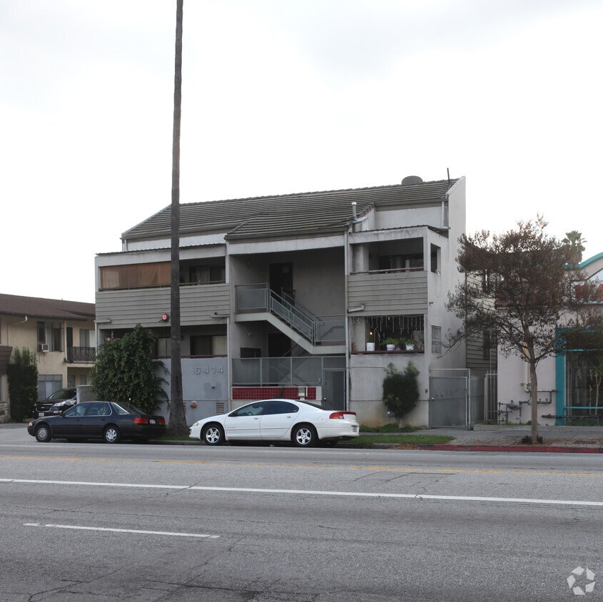 Foto del edificio - 6414 York Blvd