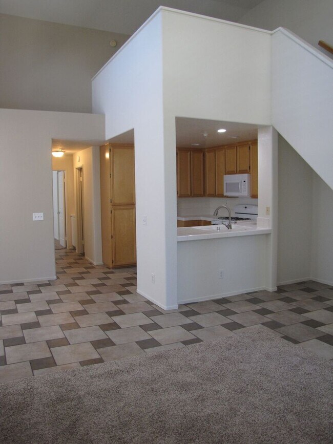 Foto del edificio - Beautifully upgraded condo in the fantasti...