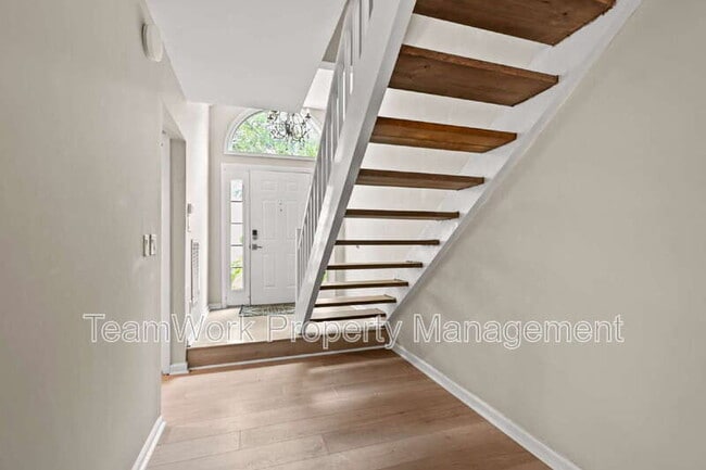 Building Photo - 1163 Monaco Dr
