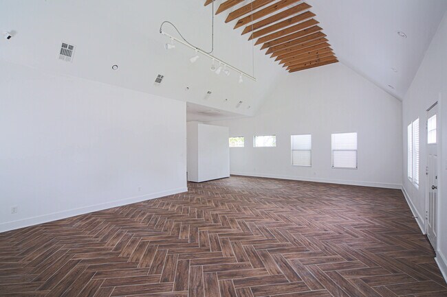 Foto del edificio - 1540 Telephone Rd