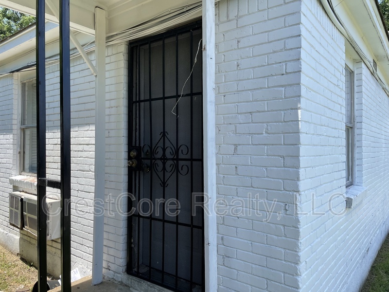 Primary Photo - 1825 Castalia St