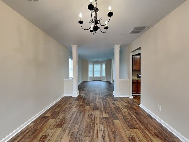 Building Photo - 2609 Bluestone Dr SW