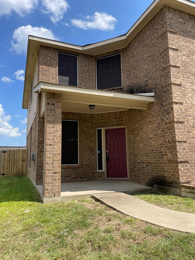 Building Photo - 2603 Red Fern Dr