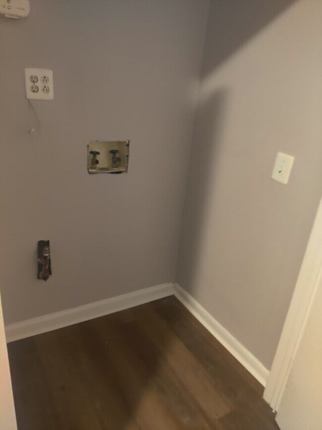 Foto del edificio - 890 N 41st St