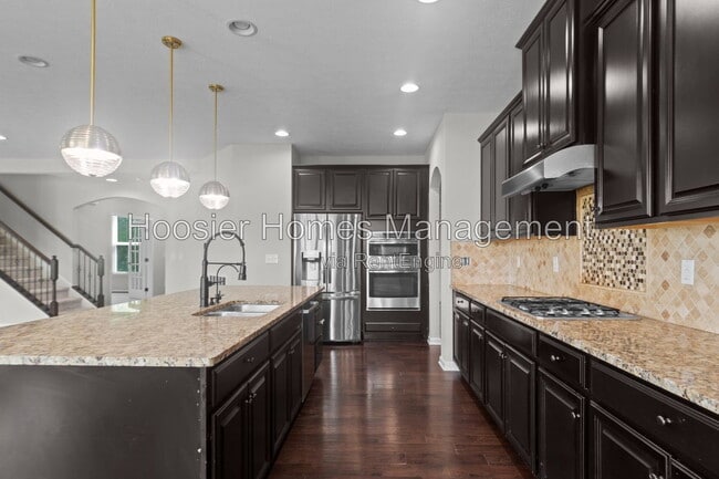 Building Photo - 4550 Avedon Way