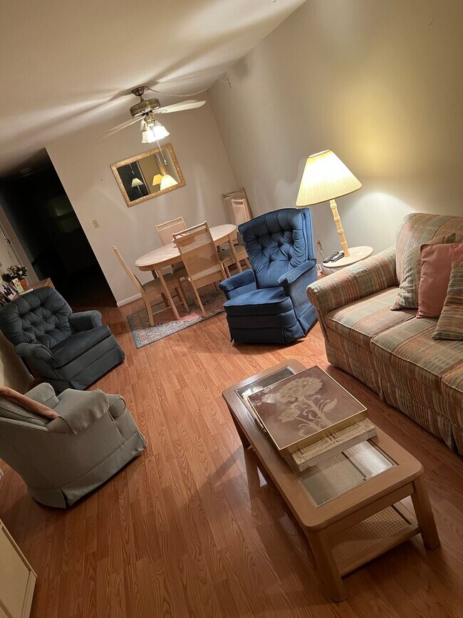 3575 Bennington Dr Unit 59, Fort Myers, FL 33919 Condo for Rent in Fort Myers, FL