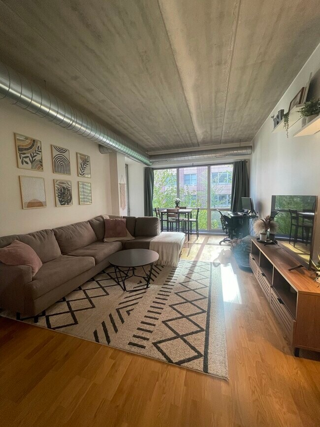 Foto del edificio - 845 N Kingsbury St