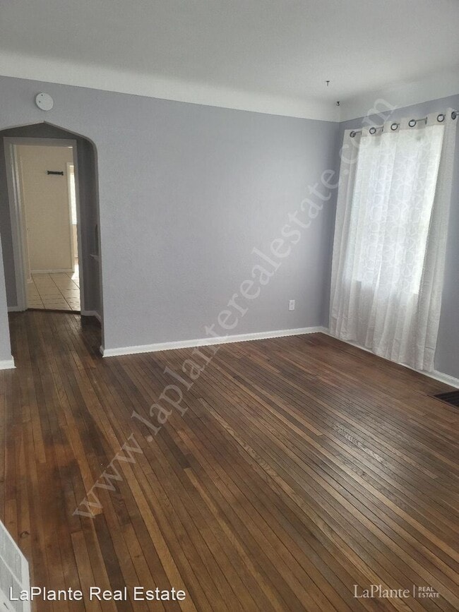Building Photo - 2 br, 1 bath House - 2211 W Sylvania Avenue