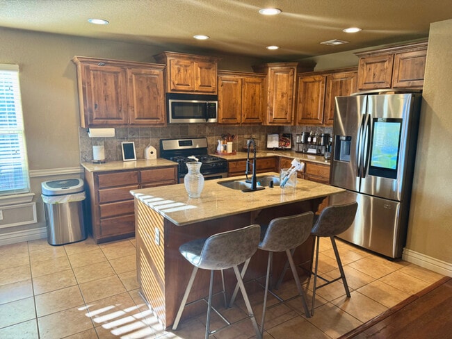 Building Photo - 2605 SW Joshua Ave