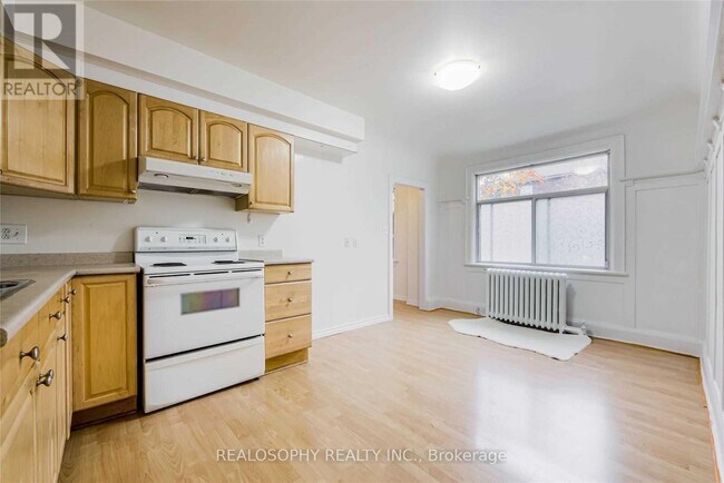 Building Photo - 66 Dorval Rd