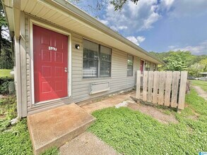 Building Photo - 1700 Greenbrier Dear Rd
