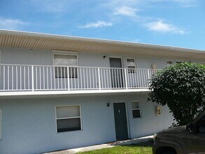 Building Photo - 617 Ixoria Ave