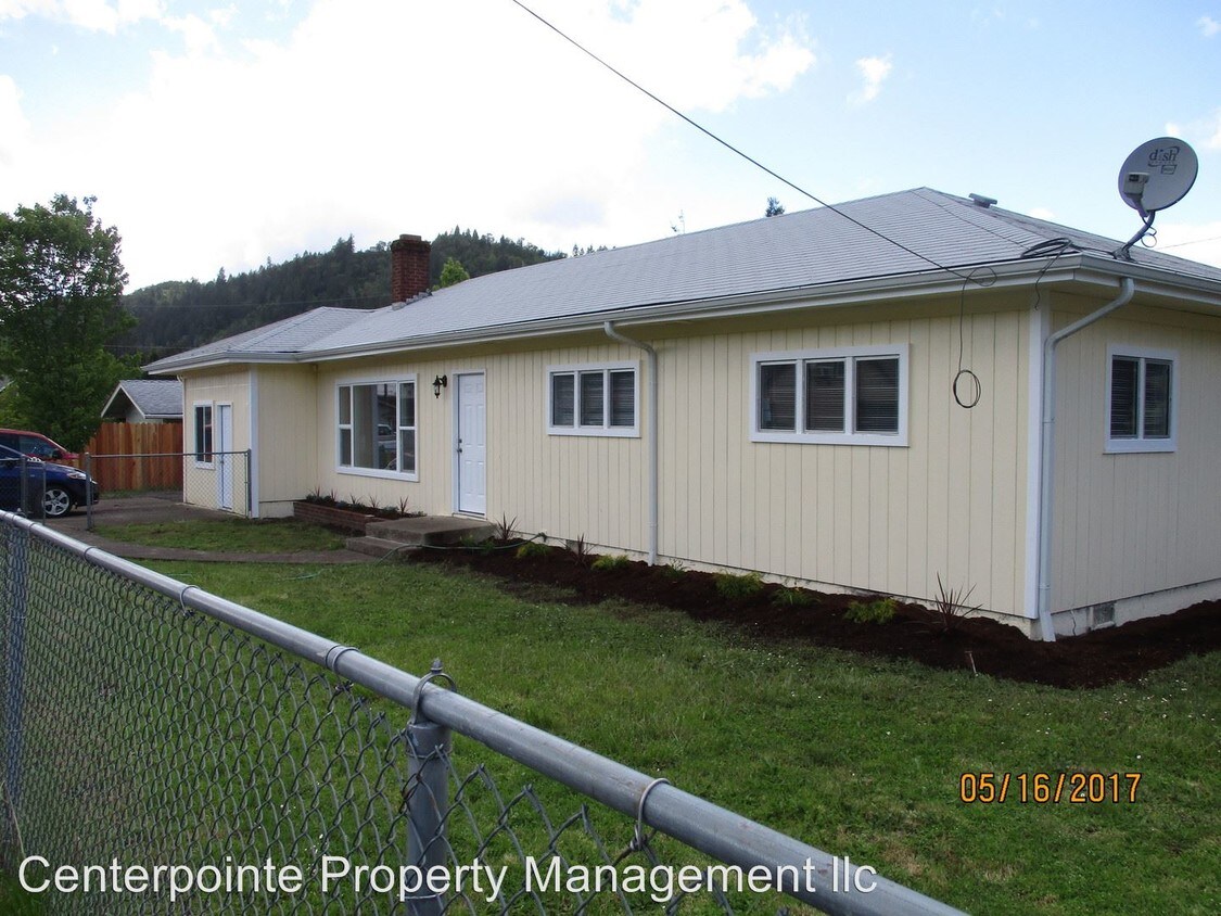 300 Moreland Ave, Drain, OR 97435 House Rental in Drain, OR