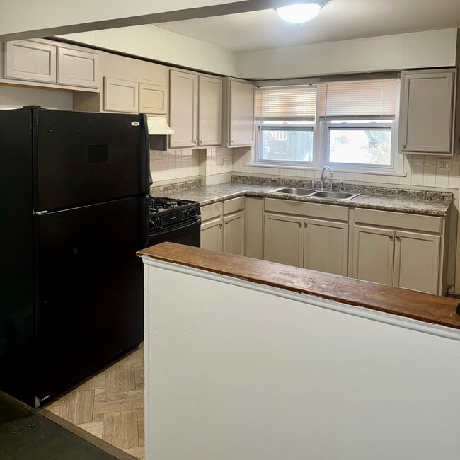 Foto del edificio - 6235 N Mozart St