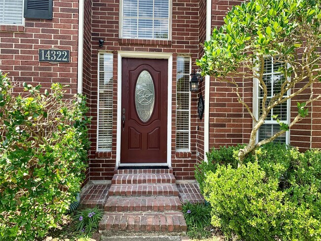 Foto del edificio - 14322 Village Birch St