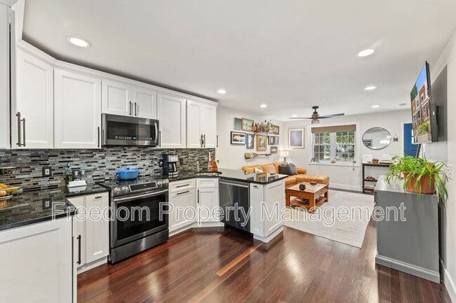 Foto del edificio - 102 Lynhaven Dr