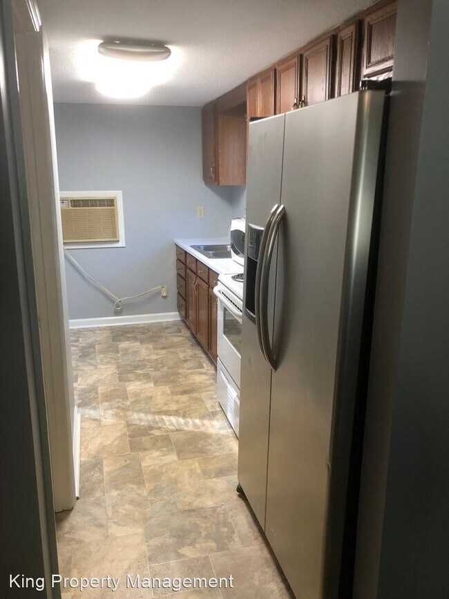 Building Photo - 2 br, 1 bath House - 1553 Lakemont Dr